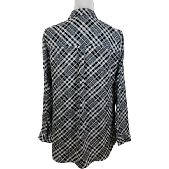 Express ~ Woman Size M~ White/Black "The City Shirt" Blouse Roll Tab Sleeve Tap. - Picture 8 of 11